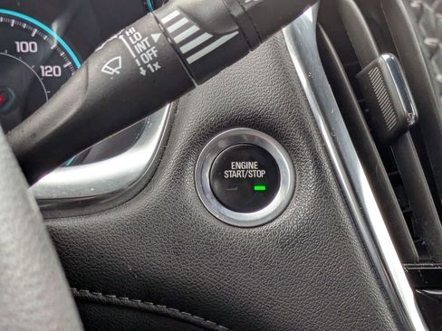 Used 2023 Chevrolet Traverse LT FWD image 26