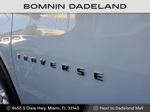 Used 2021 Chevrolet Traverse LT image 10