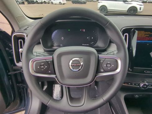 Used 2026 Volvo XC40 B5 Core w/ Protection Package Premier AWD/4WD image 21