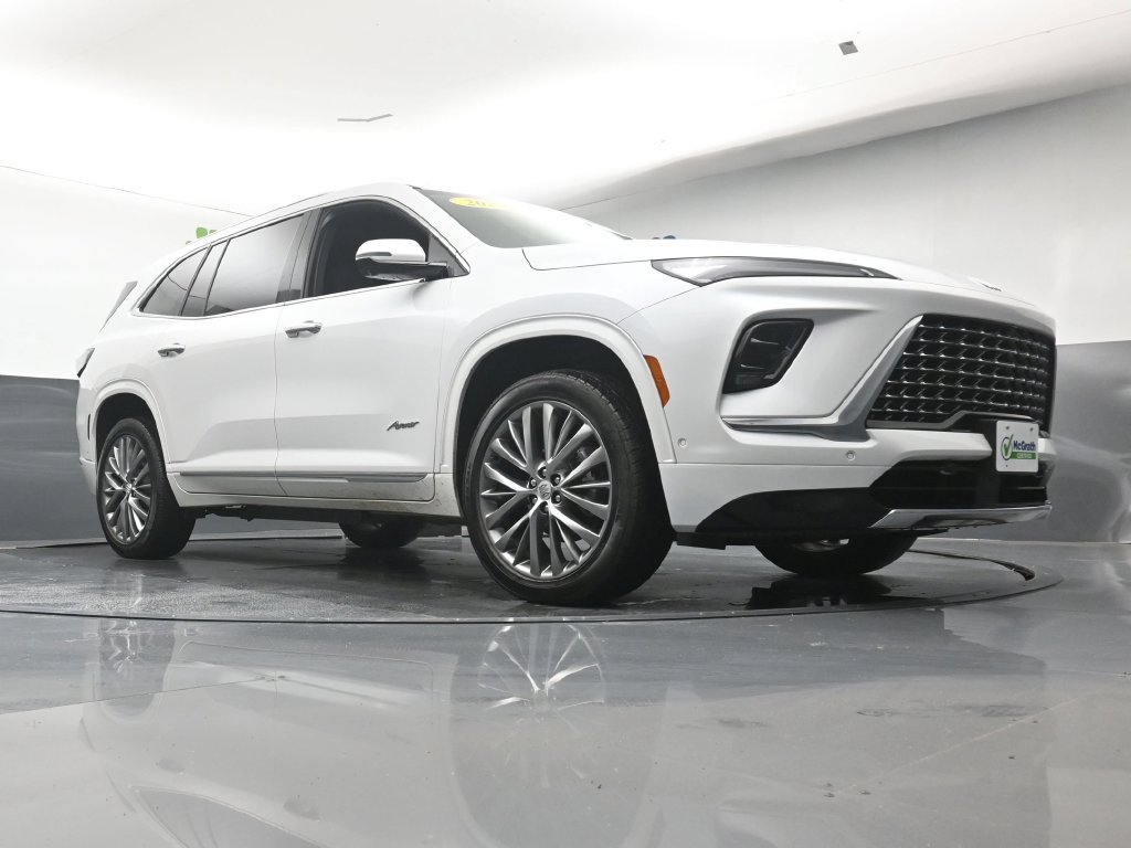 Used 2025 Buick Enclave Avenir w/ Super Cruise Package AWD/4WD image 26