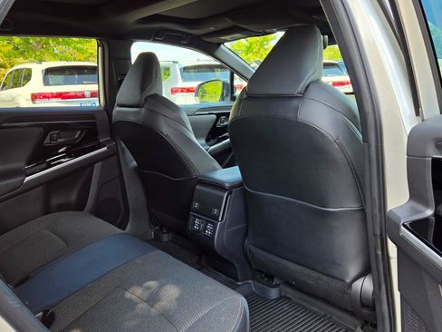 Used 2023 Toyota bZ4X AWD image 51