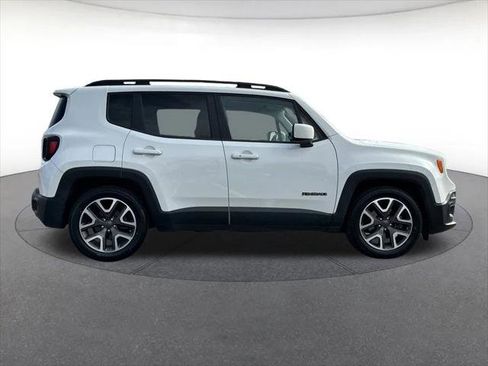 Certified 2018 Jeep Renegade Latitude w/ Advanced Technology Group image 6