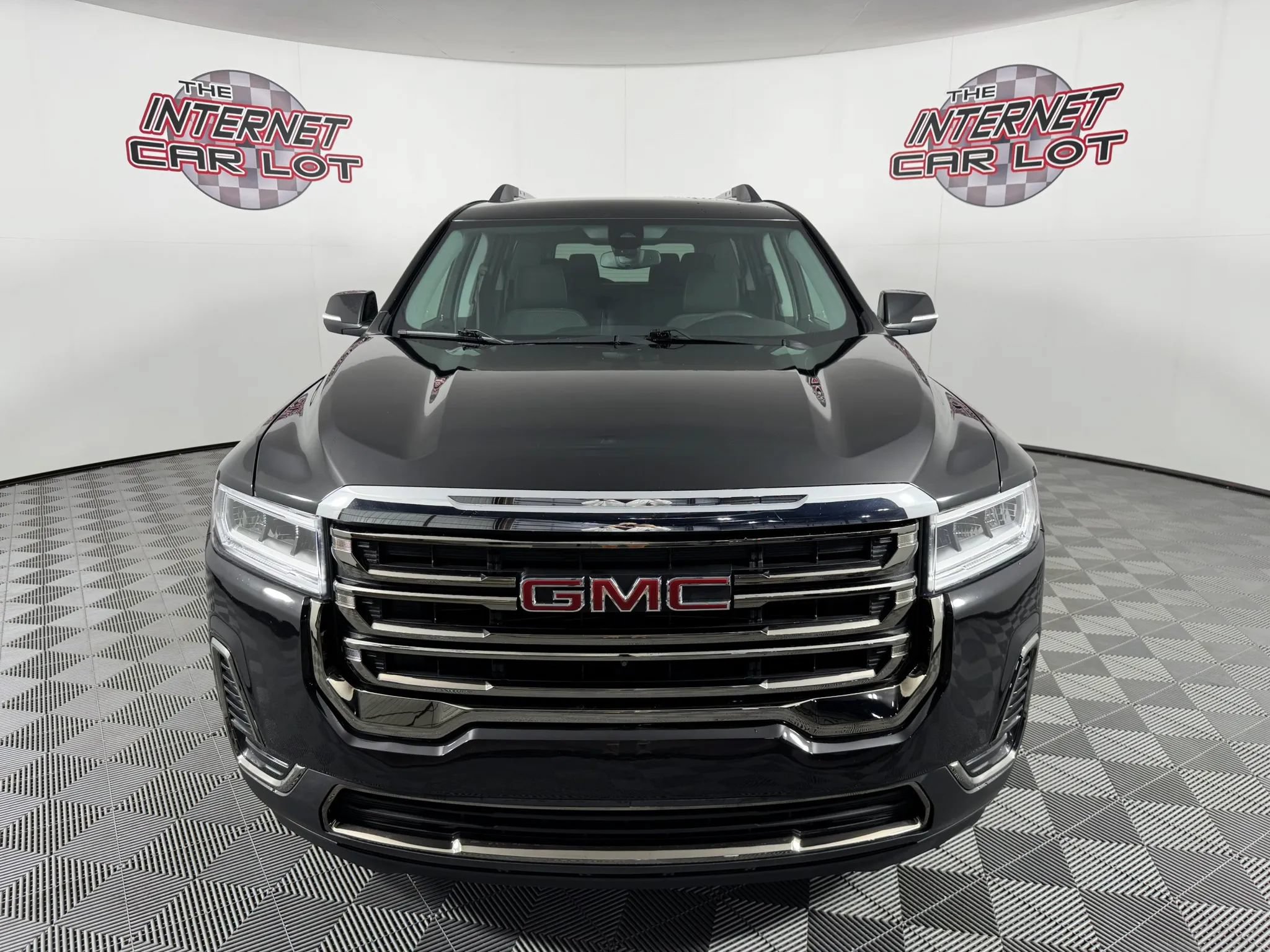 Used 2023 GMC Acadia SLE w/ Driver Convenience Package AWD/4WD image 2