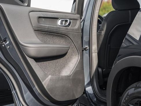 New 2026 Volvo XC40 B5 Ultra w/ Protection Package Premier image 36