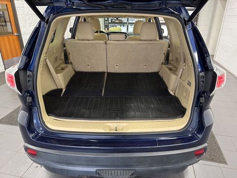 Used 2015 Toyota Highlander XLE image 9