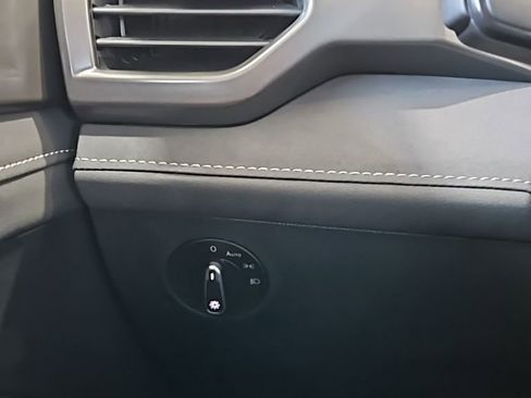 New 2026 Volkswagen Taos SE FWD image 35