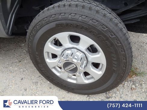 Used 2024 Ford F250 XLT w/ FX4 Off-Road Package AWD/4WD image 12
