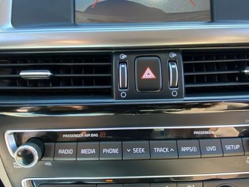 Used 2018 Kia Optima LX w/ 17" Alloy Wheels Package FWD image 25