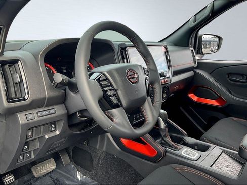 New 2026 Nissan Frontier PRO-4X w/ Pro-4x Convenience Package image 7