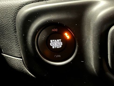 Used 2021 Jeep Wrangler Unlimited Sport image 12