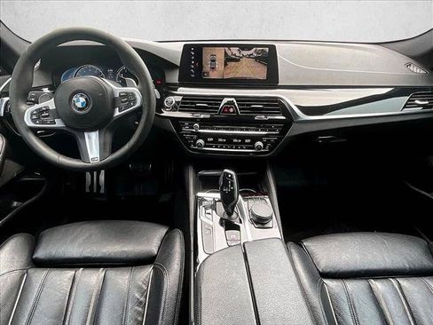 Used 2018 BMW 540i w/ M Sport Package RWD image 12
