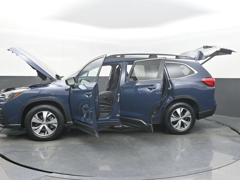 Used 2025 Subaru Ascent Premium AWD/4WD image 38