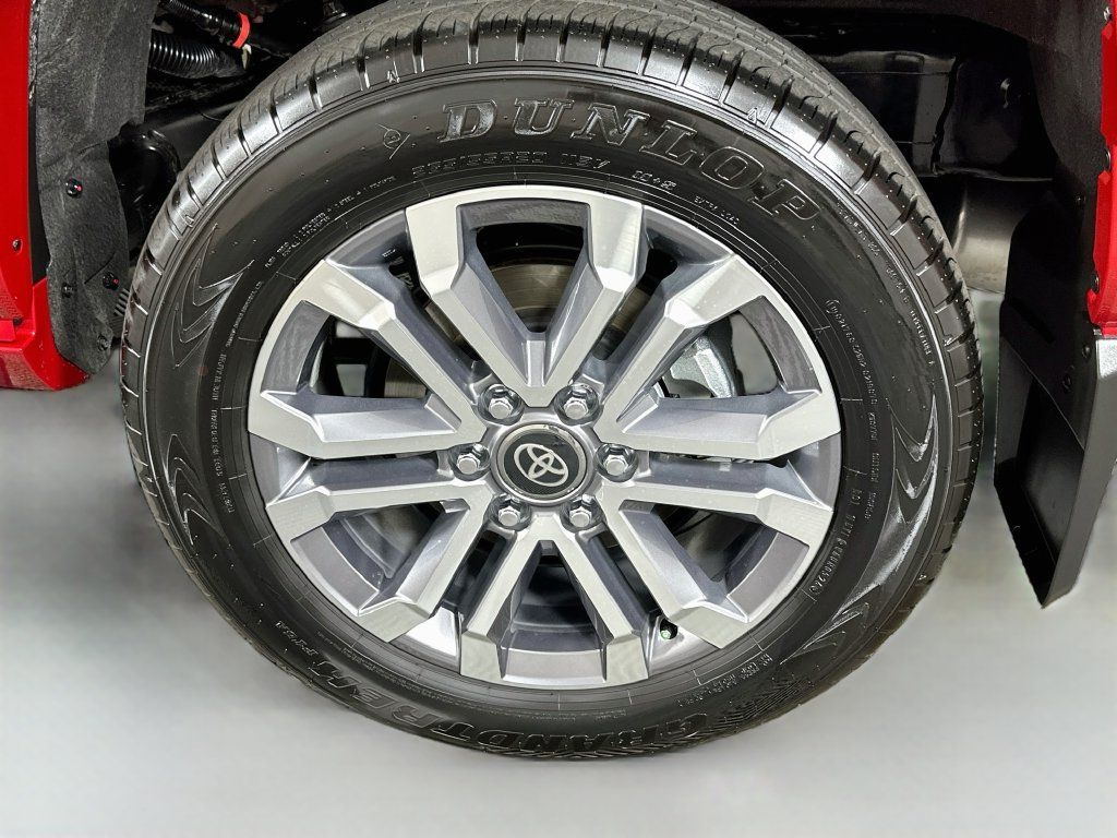 Used 2026 Toyota 4Runner Limited AWD/4WD image 32