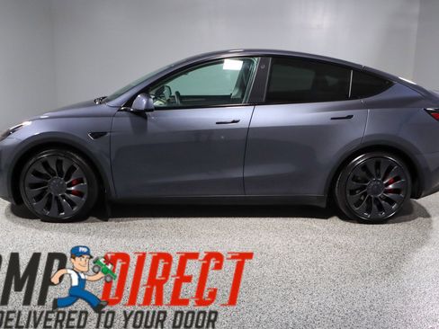 Used 2023 Tesla Model Y Performance AWD/4WD image 10