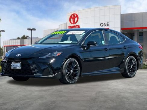 Certified 2025 Toyota Camry SE FWD image 10