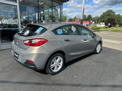 Used 2017 Chevrolet Cruze LT FWD image 6