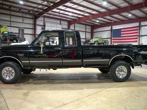 Used 1996 Ford F250 XLT image 4