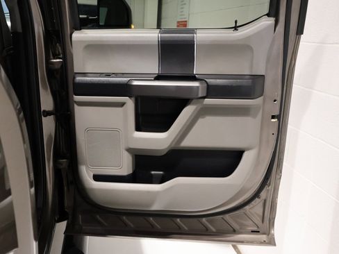 Used 2019 Ford F250 XLT image 31