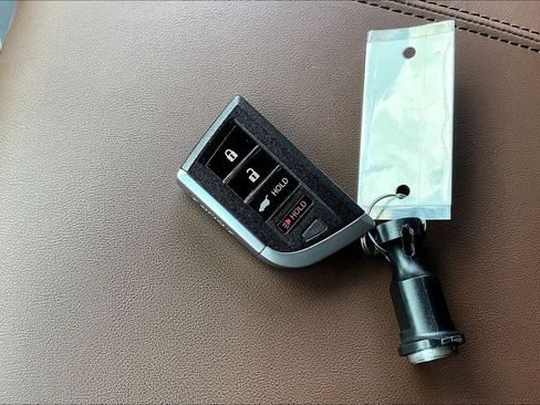 Used 2024 Acura MDX SH-AWD w/ Technology Package image 11