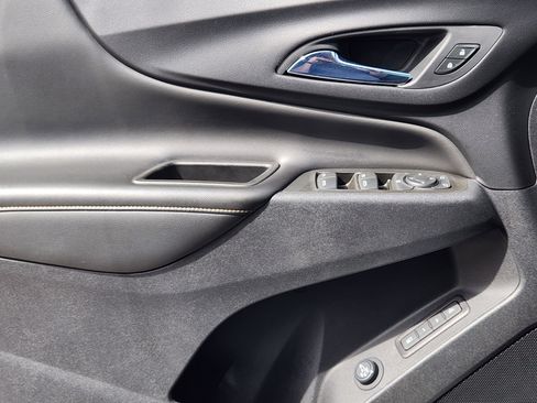 Used 2021 Chevrolet Equinox Premier image 21