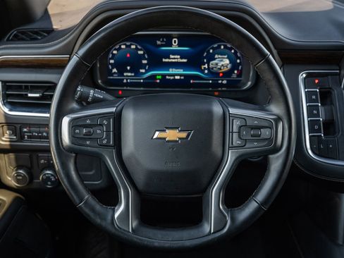 Used 2023 Chevrolet Suburban Premier image 24