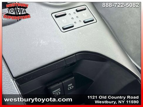 Used 2021 Toyota Camry XSE w/ Navigation Upgrade Package FWD image 31