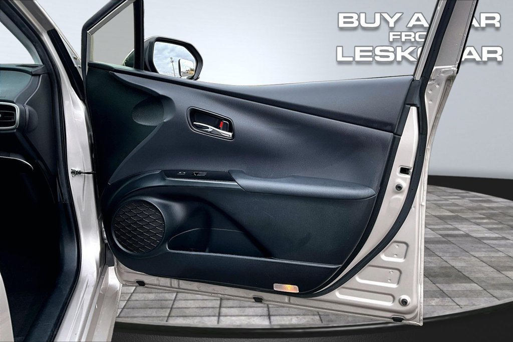 Used 2022 Toyota Prius Prime LE FWD image 22