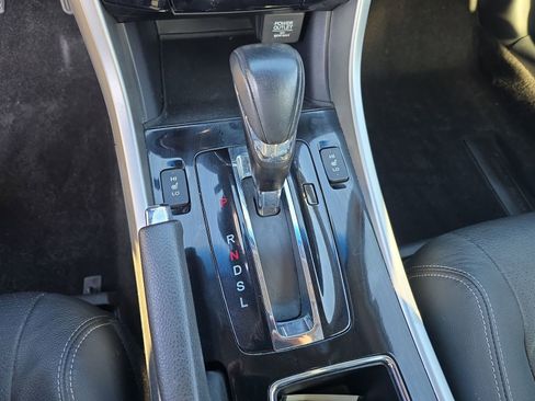 Used 2017 Honda Accord EX-L image 21