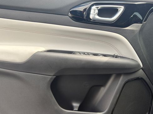 New 2026 Jeep Compass Limited AWD/4WD image 17