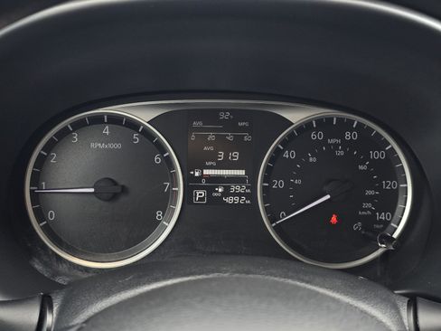 Certified 2025 Nissan Kicks Play S FWD image 18