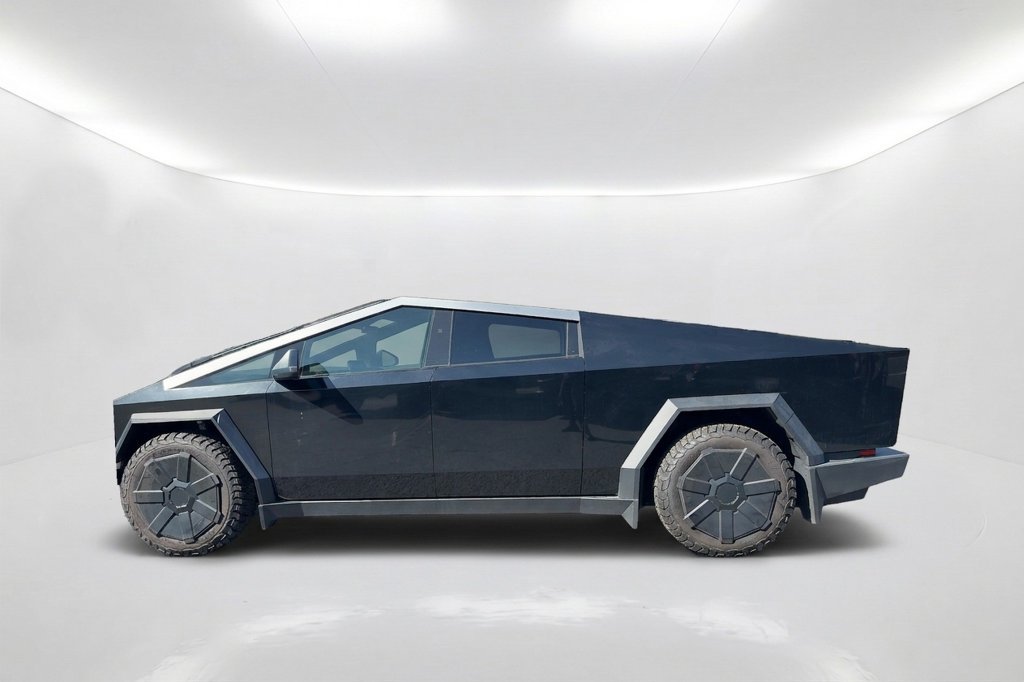 Used 2024 Tesla Cybertruck AWD Crew Cab image 9