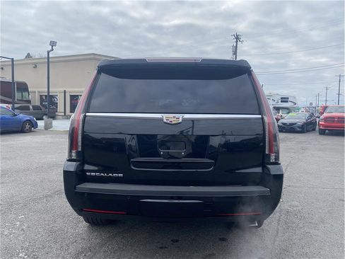 Used 2016 Cadillac Escalade Premium image 6