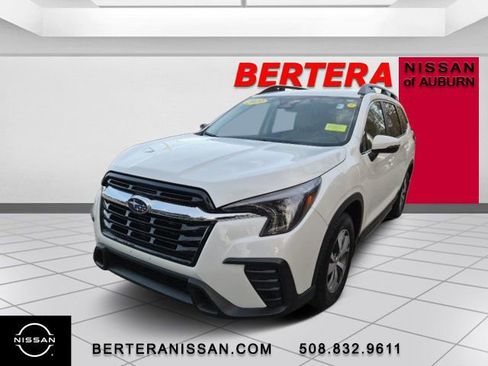 Used 2023 Subaru Ascent Premium w/ Convenience Package image 5