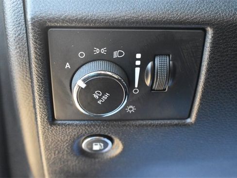 Used 2020 Jeep Grand Cherokee Altitude image 24