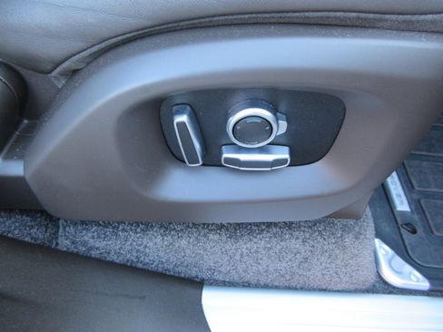 Used 2017 Land Rover Range Rover Supercharged image 24