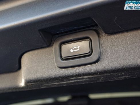 Used 2021 Land Rover Discovery S R-Dynamic AWD/4WD image 29