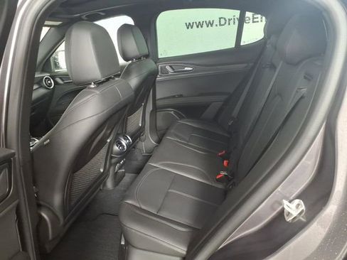 Used 2024 Alfa Romeo Stelvio Sprint AWD/4WD image 9