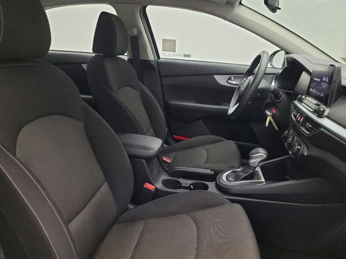 Used 2024 Kia Forte LXS w/ LXS Technology Package FWD image 21