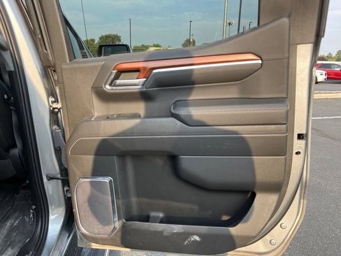 Used 2023 GMC Sierra 1500 Denali w/ Denali Reserve Package AWD/4WD image 23