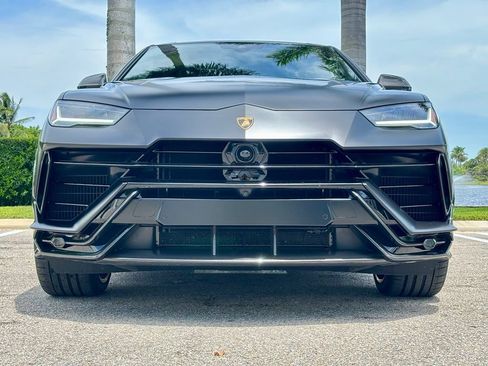 Used 2024 Lamborghini Urus Performante AWD/4WD image 3