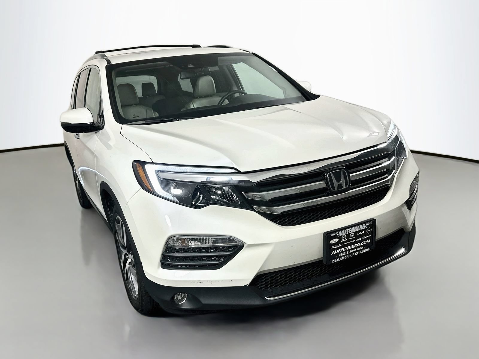 Used 2018 Honda Pilot Elite image 1