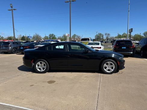 Used 2023 Dodge Charger SXT RWD image 4