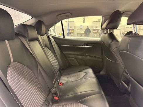 Used 2019 Toyota Camry SE image 23
