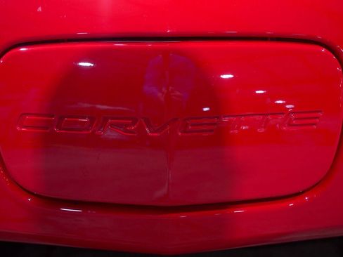 Used 2001 Chevrolet Corvette Coupe RWD image 22