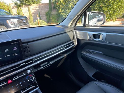 Used 2025 Hyundai Santa Fe SEL image 39