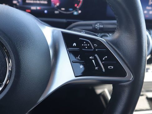 Certified 2025 Mercedes-Benz GLA 250 image 19