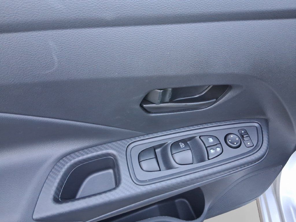 Used 2025 Nissan Versa S FWD image 14