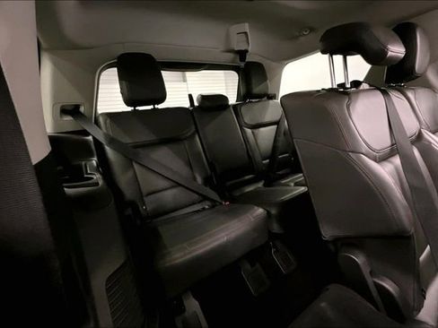 Used 2025 Ford Expedition Active AWD/4WD image 33