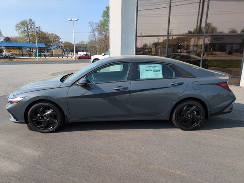 New 2026 Hyundai Elantra Sport FWD image 4