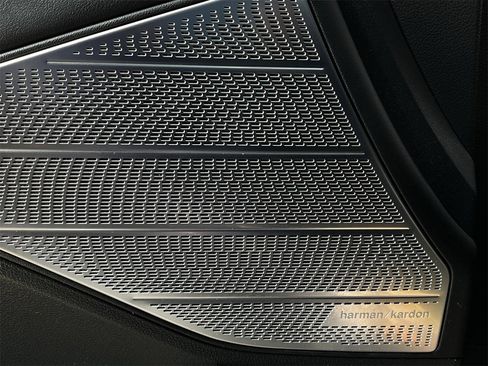 Used 2024 Hyundai Palisade Calligraphy image 22